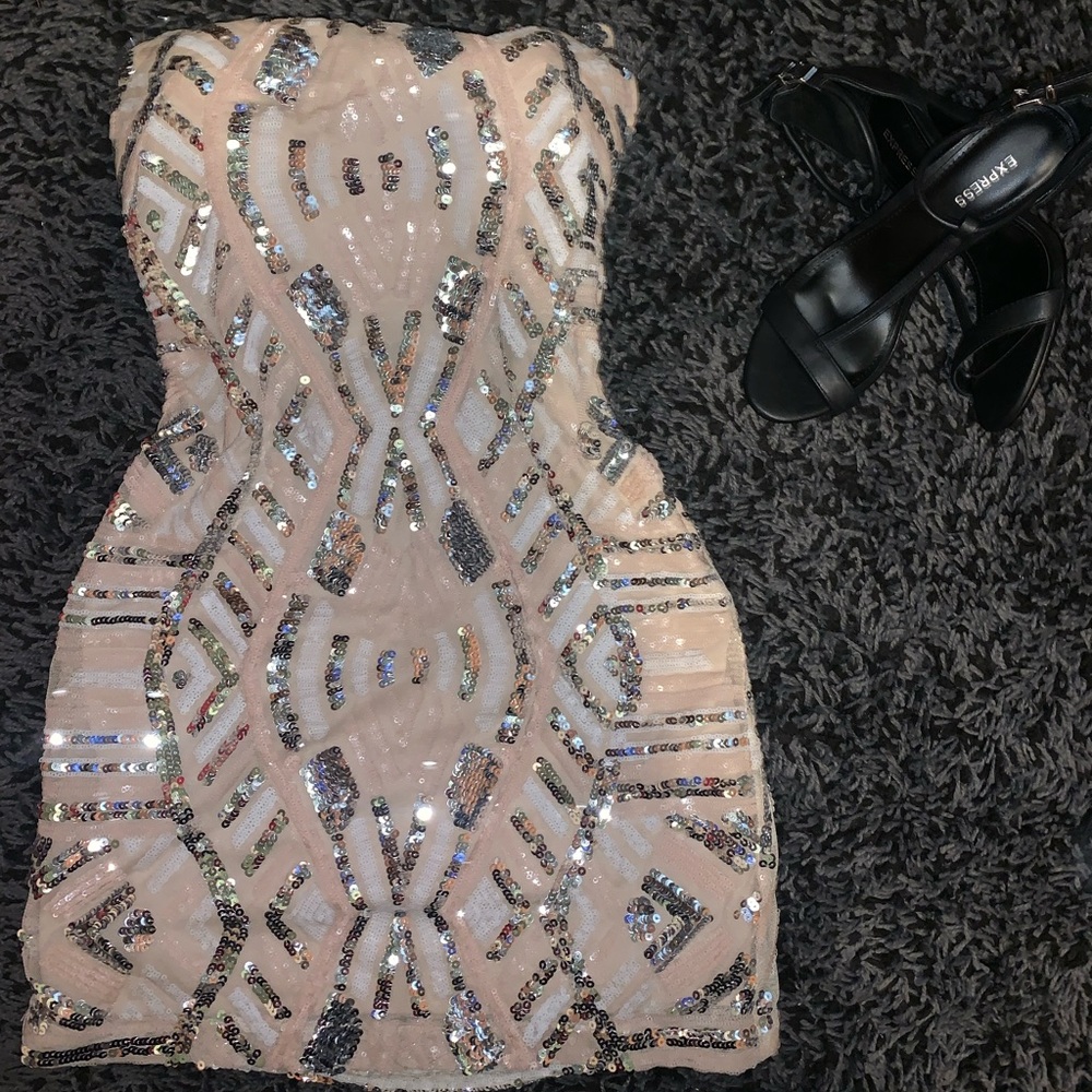 Beige mini dress size medium never worn